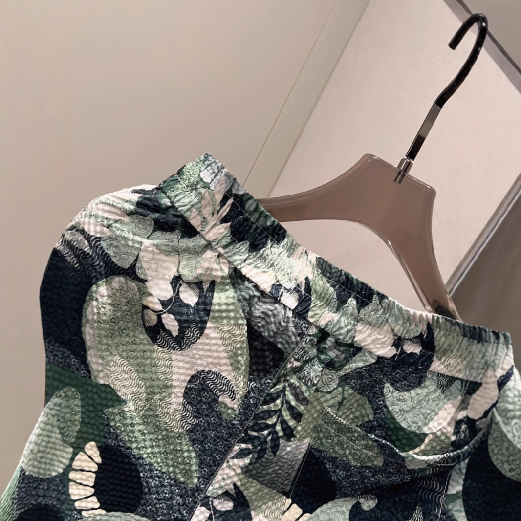 New Summer Thin Men's Casual Printed Quick Drying Beach Shorts Plus Size Straight Leg Five Point Pants_viptrois.com