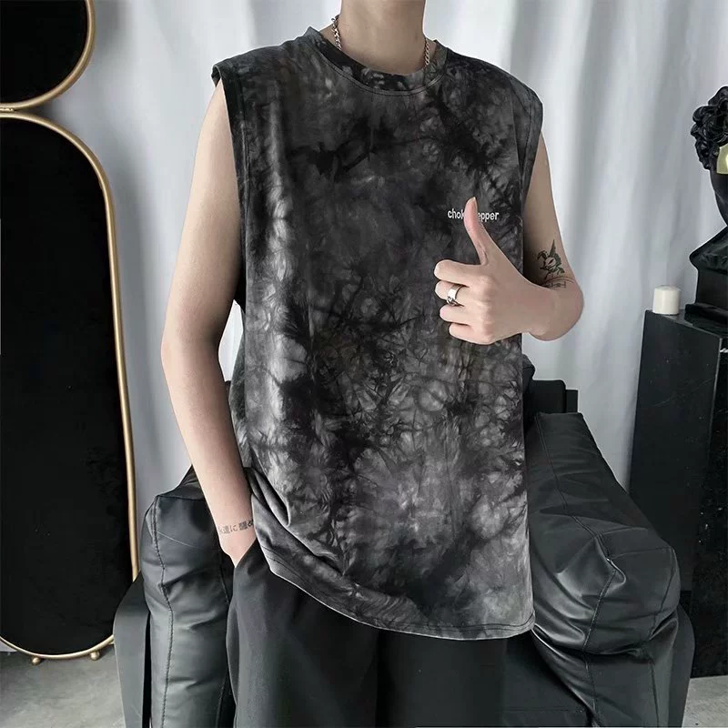 Летняя мужская футболка без рукавов 2024, новая свободная модная майка с эффектом тай-дай в стиле Гонконга, японская и корейская версия, жилет