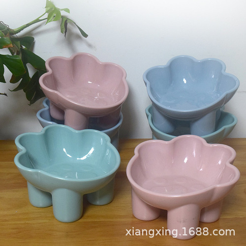 Original high-leg slanted mouth integrated cute plastic pet bowl for cats and dogs, drinking and eating, wholesale cat bowl