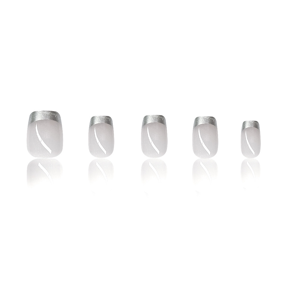Estilo delicado de polvo ligero para usar uñas de borde plateado estilo francés temperamento elegante manicure natural transfronterizo parche de uñas manchas