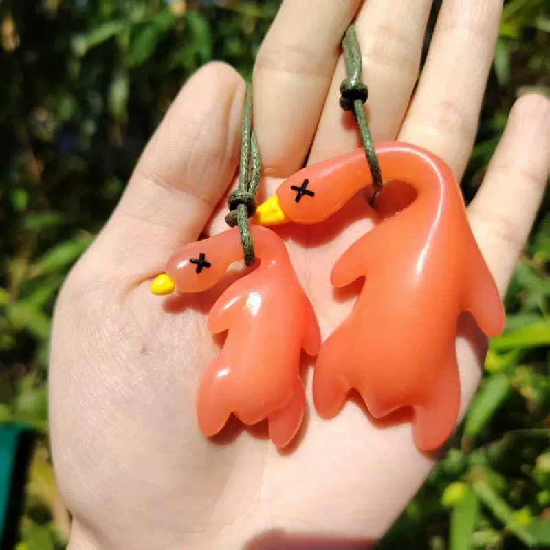 Автомобильный кулон, меняющий цвет, жареная утка, креативный УФ-чувствительный, меняющий цвет, милый кулон, зеркало заднего вида, модный аксессуар, дропшиппинг