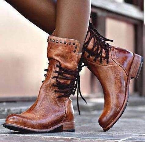Stylish Details of Chunky Heeled Boots