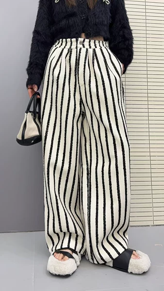 White stripe