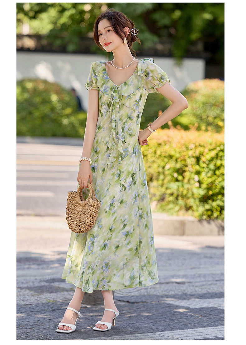 Đầm maxi nữ họa tiết hoa nhí cổ V tay ngắn thắt eo — Lá xanh hoa lan chi tiết 15