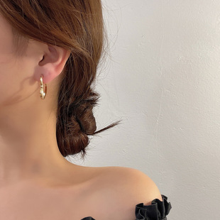 Korean Versatile Fashion Love Pearl Earrings Personality Fashionable Super Fairy Elegant Niche Design Notch Hollow Earrings