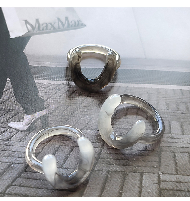 Women'S Gender Splicing Design Casual C Shape Strawberry Plastic Resin Splicing Women's Rings