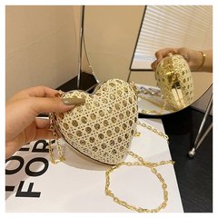 One-time Delivery Evening Bag with Heart Shiny Diamond Western and European Fashion Chain Lady Single Shoulder Crossbody Accessory Bag Cross-border Women's Bag