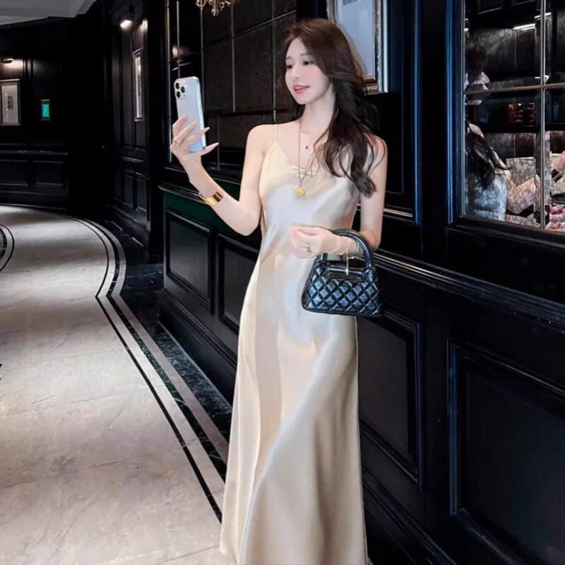 French-Style Spaghetti Strap Dress with Ribbon, Mid-Length, High-End Minimalist Slimming Solid Color Long Dress for Women A4243