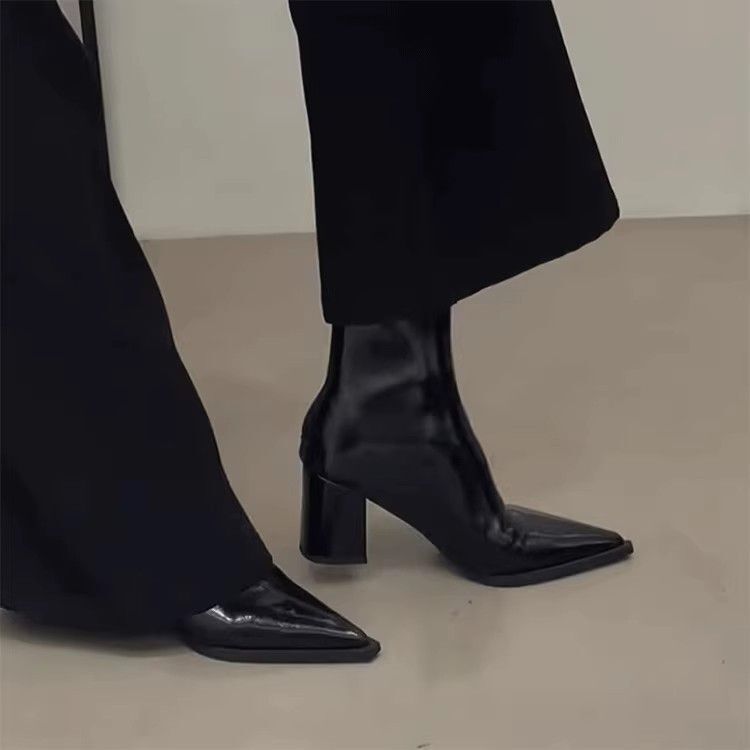 High-Heeled Short Boots for Women with Thick Heels and Pointed Toe Back Zipper 2025 New Autumn and Winter Versatile Black High-End Boots High-Heeled Short Boots for Women with Thick Heels and Pointed Toe Back Zipper 2025 New Autumn and Winter Versatile Black High-End Boots