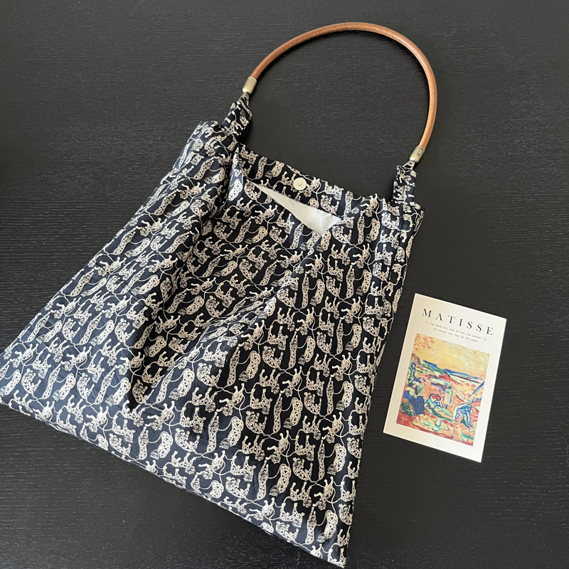 Niche British liberty Cheetah Canvas Bag Vintage High-end Shoulder Bag Leather Rope Bag Crossbody Bag Women's Bag