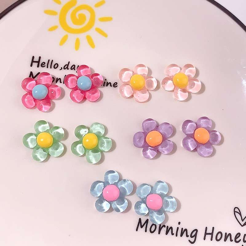 Nuevos accesorios de resina de cinco pétalos de hielo DIY crema pegamento para el cabello con cáscara de teléfono móvil agujero agujero de botón de zapato taza de agua pegatinas hechas a mano
