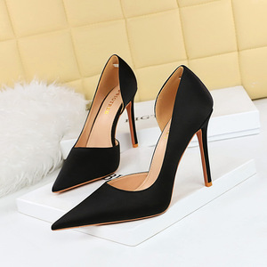 18188-6 European and American style ultra-high heels, fine heels, satin, shallow cut, pointed side cutout, thin high hee