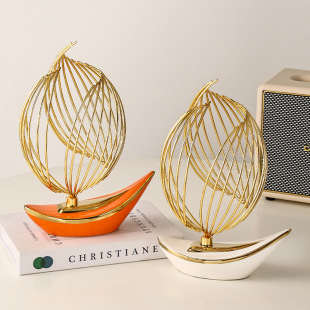 Smooth Sailing Boating Ornaments Office Table Modern Light Luxury High-end Entrance Wine Cabinet Metal Decoration