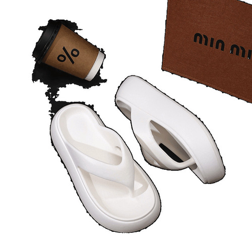 EVA thick-soled flip-flops for women, new summer style, non-slip indoor slippers, beach thong sandals.