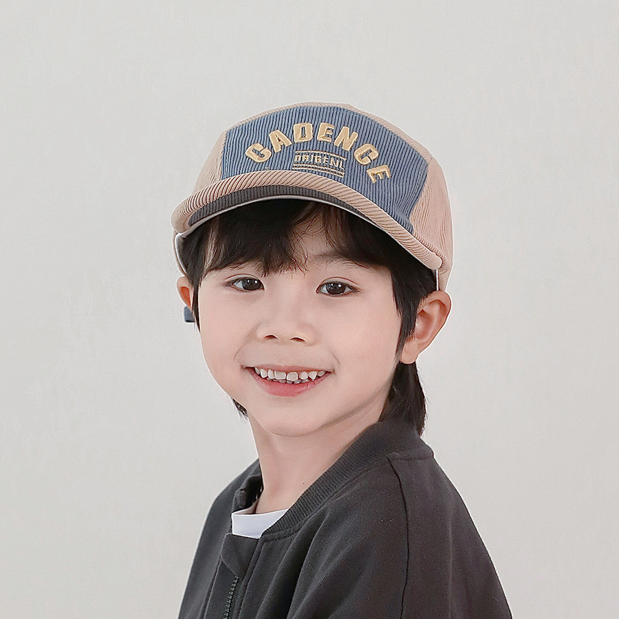 Children's demi-season hat
