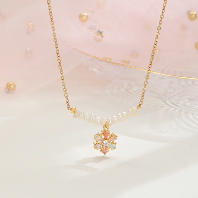 Simple Style Flower Copper Inlay Artificial Pearls Zircon Pendant Necklace 1 Piece
