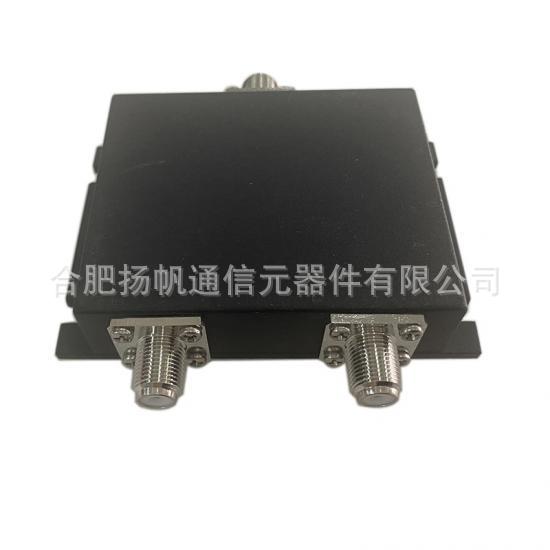 698-2700MHz 50W 1.01.72.5dB 低插损 2路功率分配器 F母接头