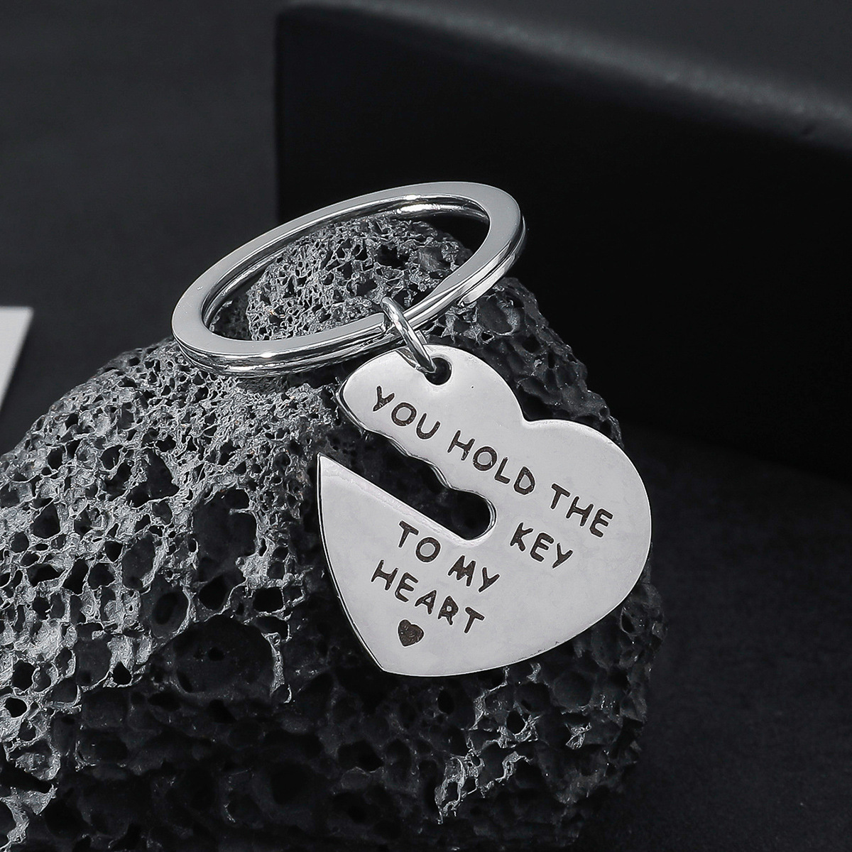 Regalos de San Valentín transfronterizos llaves de corazón You Hold The Heart Key Couple Keychain de acero inoxidable