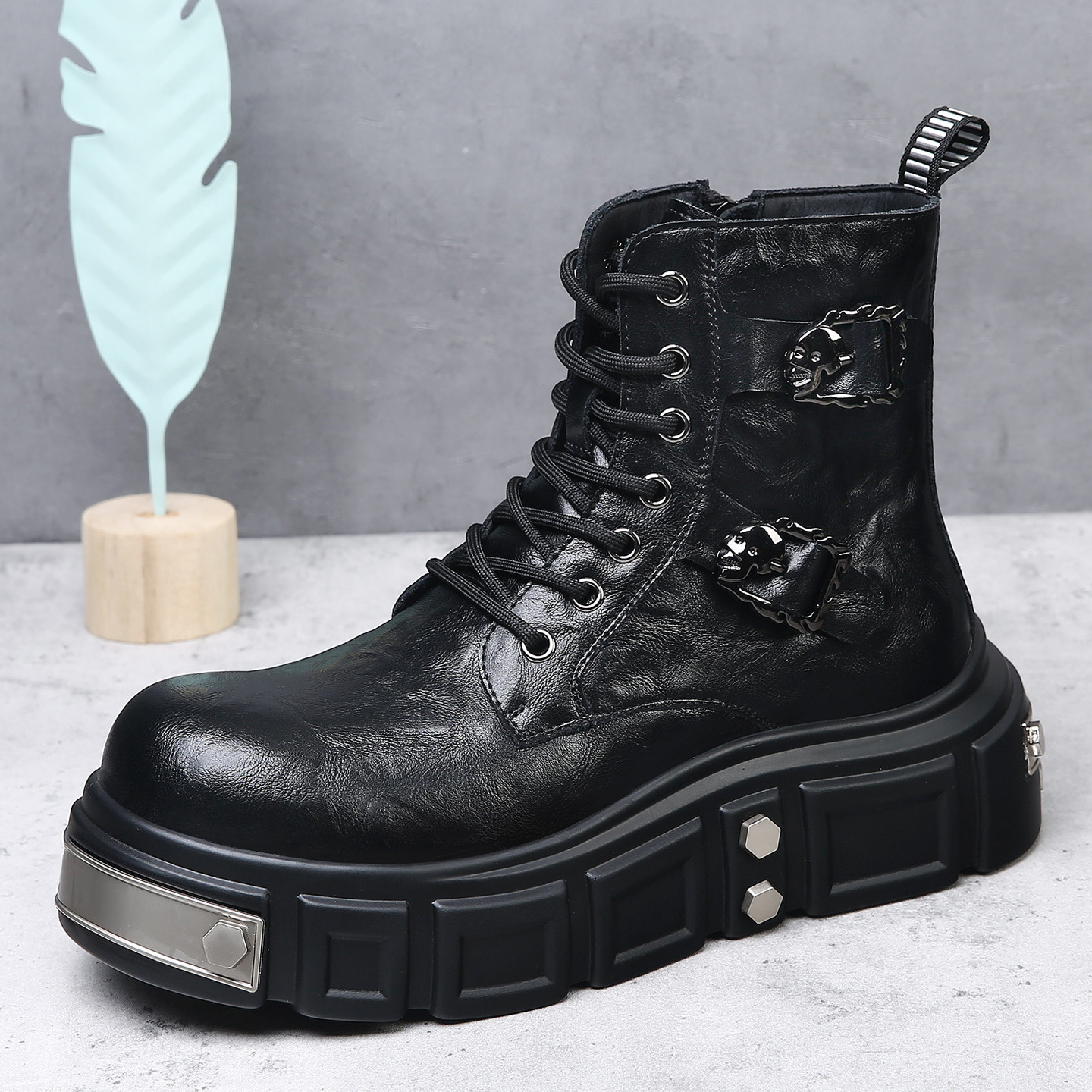 Cross-Border Large Size High-Top Leather Boots for Men, 2026 Winter New Design, Trendy Martin Boots with Thick Soles for Height Increase, Casual Style