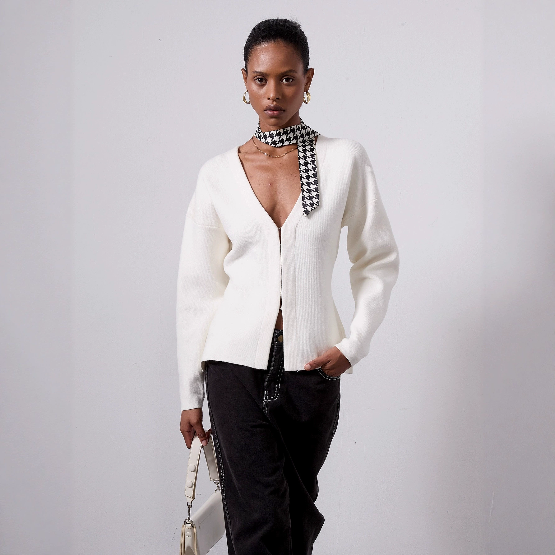 Трансграничная электрическая торговля женская одежда оптом европейский и американский стиль моды трикотажный кардиган осенью с вырезом на талию Тонкий свитер куртка