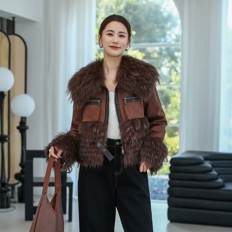 2025 New Raccoon Fur Striped Fur Outwear for Women in Autumn and Winter Goose down Style Young Style Slim Fur Outwear