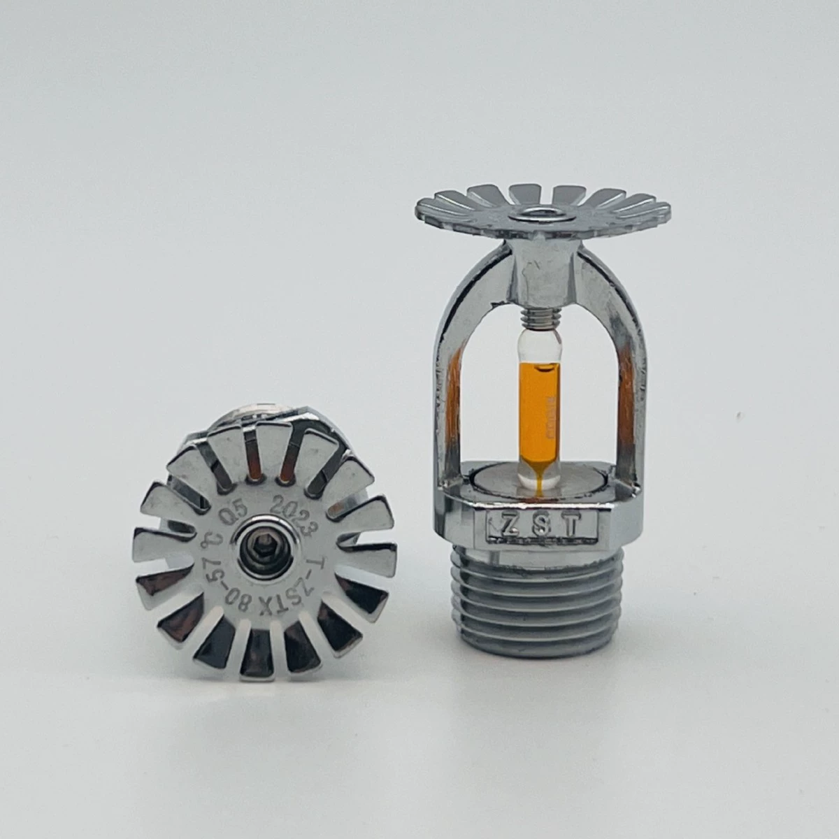 Фабрика прямых продаж разбрызгиватель для внешней торговли вся медная ZST-15 распыляется вверх и вниз 57 градусов