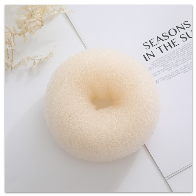 Fabricantes de bolos de cabeza de punto para el cabello atado adornamiento de cabello trenzado artefacto de donut anillo de cabello brote de flores herramientas de cabello