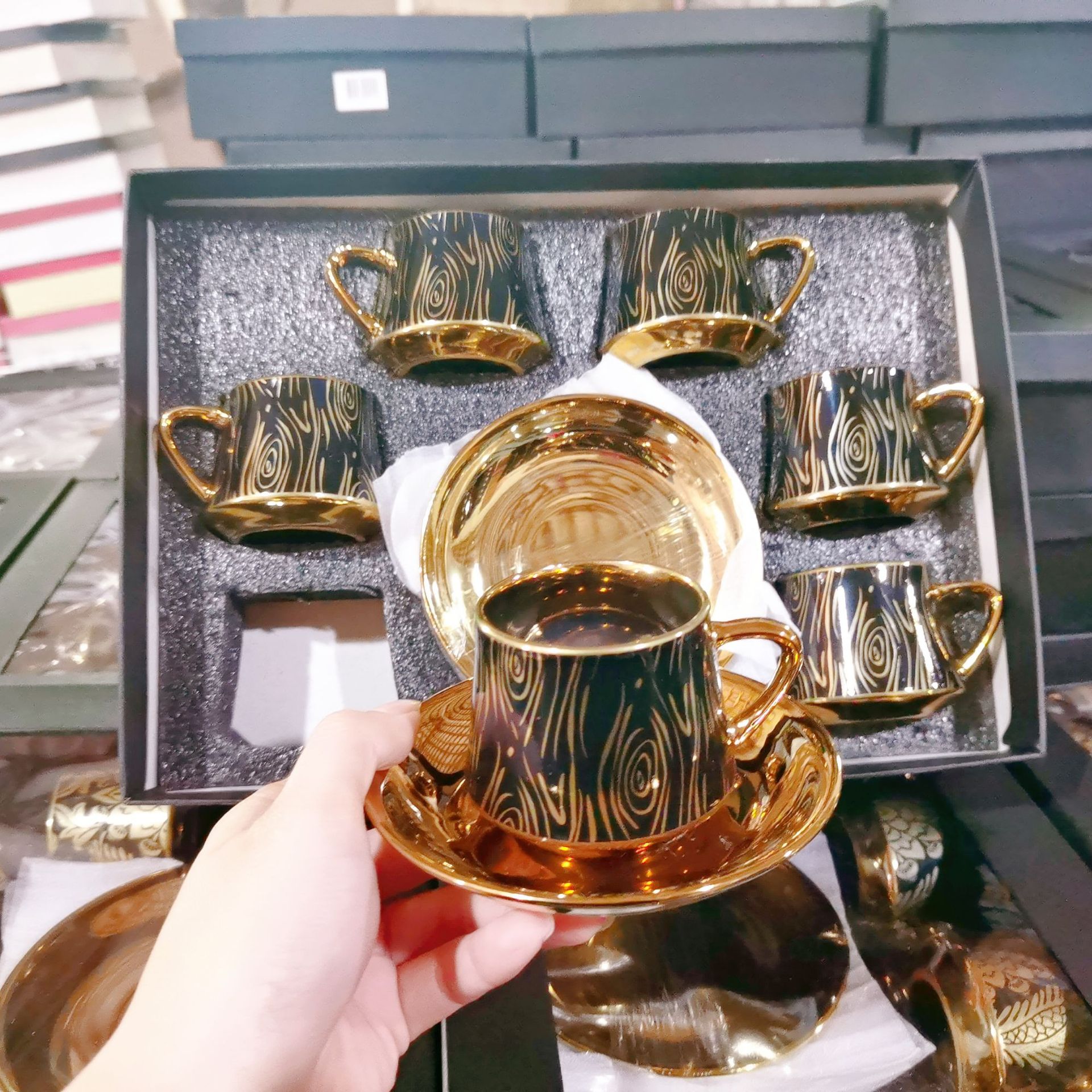 Transfronterizo nuevo electrochapado calcomanías cerámica taza y platillo exportación chapado en oro 6 tazas 6 placas traje 90mL caja de regalo taza y platillo