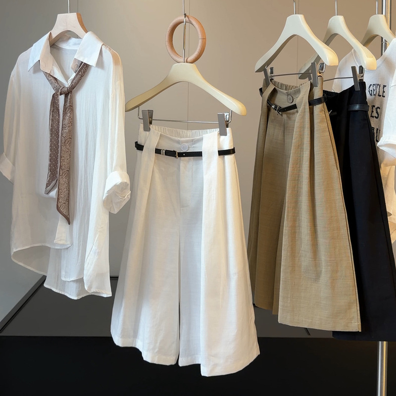 Relaxed Old Money Style Linen Shorts for Women, Summer 2026 New High-Waisted Loose Versatile Five-Point Wide-Leg Mid-Length Pants Relaxed Old Money Style Linen Shorts for Women, Summer 2026 New High-Waisted Loose Versatile Five-Point Wide-Leg Mid-Length Pants
