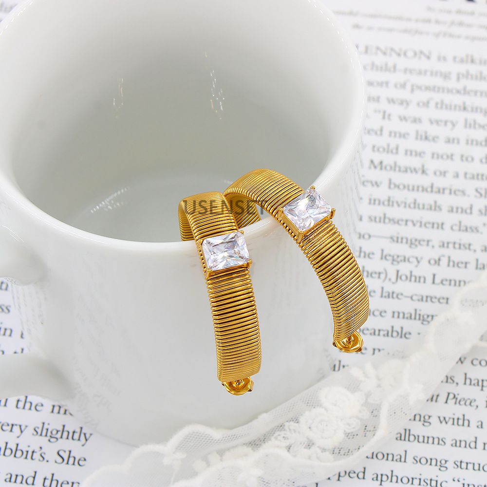 Fashion C Shape Stainless Steel Plating Inlay Zircon Ear Studs 1 Pair