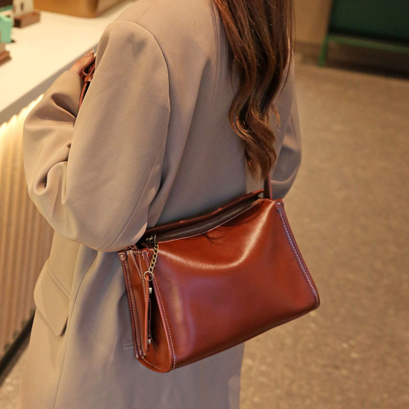 2026 New Arrival Women's Underarm Bag, Vintage Crossbody Bag, Large Capacity Genuine Leather Handbag, French Niche Single Shoulder Cowhide Bag - Thumbnail 3