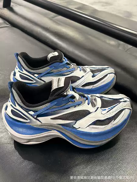 High-End Paris 26Th Generation Dad Shoes Triples.2 Jet Thick-Soled Height-Increasing Distressed Color Sports Shoes