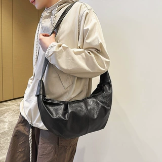 黑色新款复古褶皱饺子包包女士高级感通勤单肩包大容量斜挎包女包