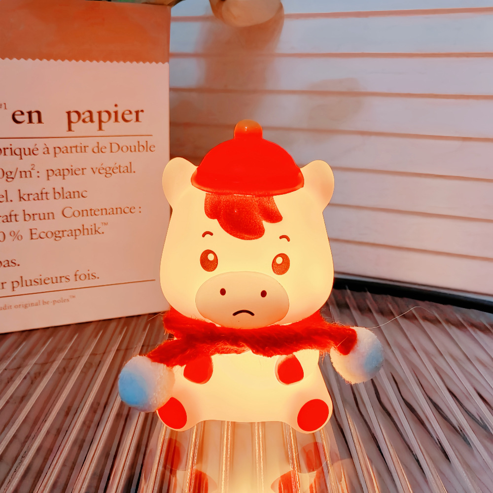 Juguetes luminosos de dibujos animados de Año Nuevo al por mayor, puestos de mercado nocturno, pequeños artículos, luz nocturna infantil, regalo de cumpleaños de Año Nuevo