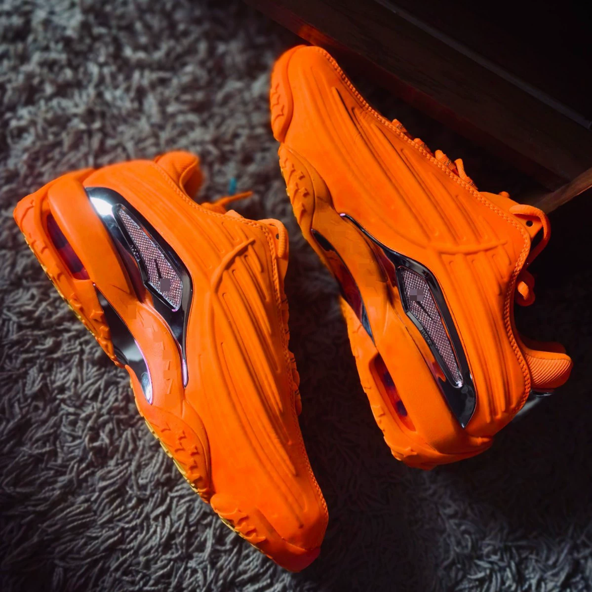 Кроссовки Putian оптом для кросс-граничной торговли, популярные мужские модные кроссовки для бега с противоскользящей подошвой и амортизацией.