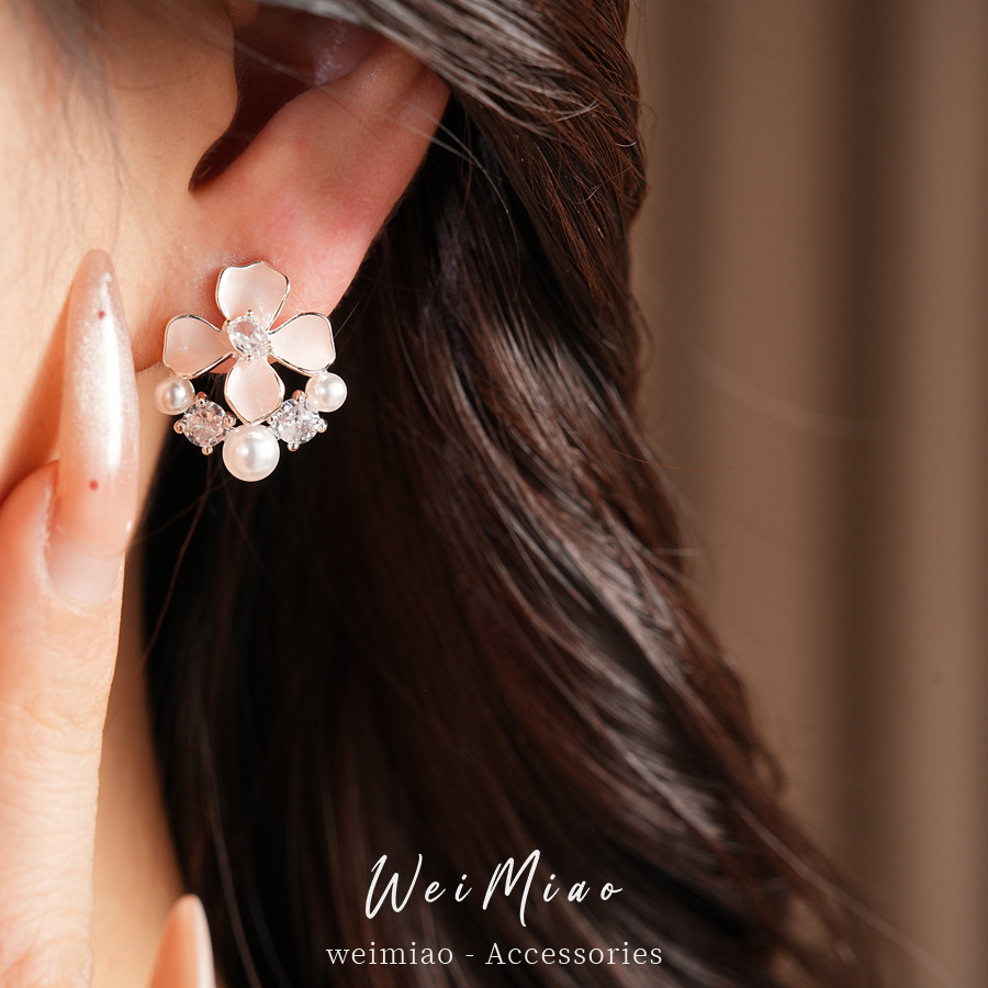 Agujas de plata goteando aceite flor de zircon perlas perlas aretes de aire dulce temperamento fresco ligero lujo alta sensación auriculares al por mayor image 5