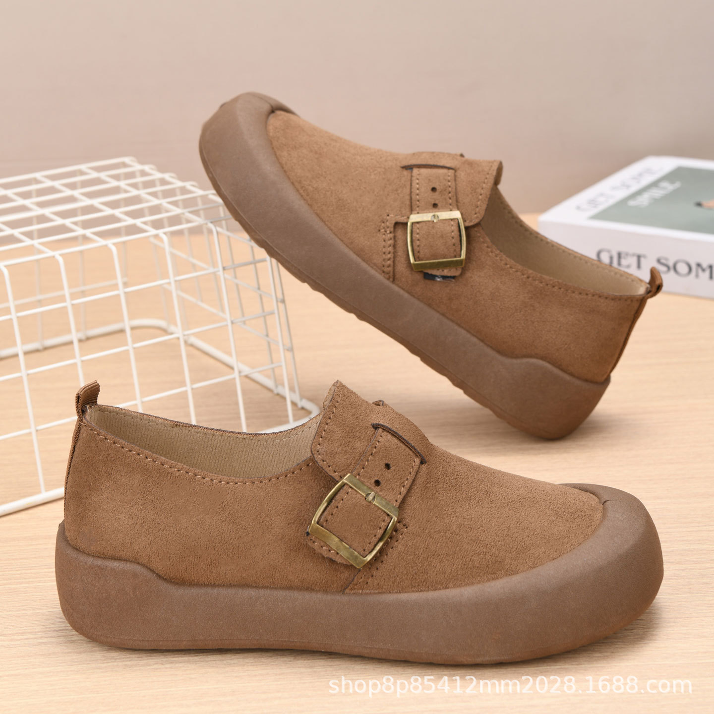Spring and Autumn New Style Comfortable Slip-On Women's Birkenstock Shoes, Lightweight Non-Slip Mom Shoes with Thick Soles, Old Beijing Cloth Shoes