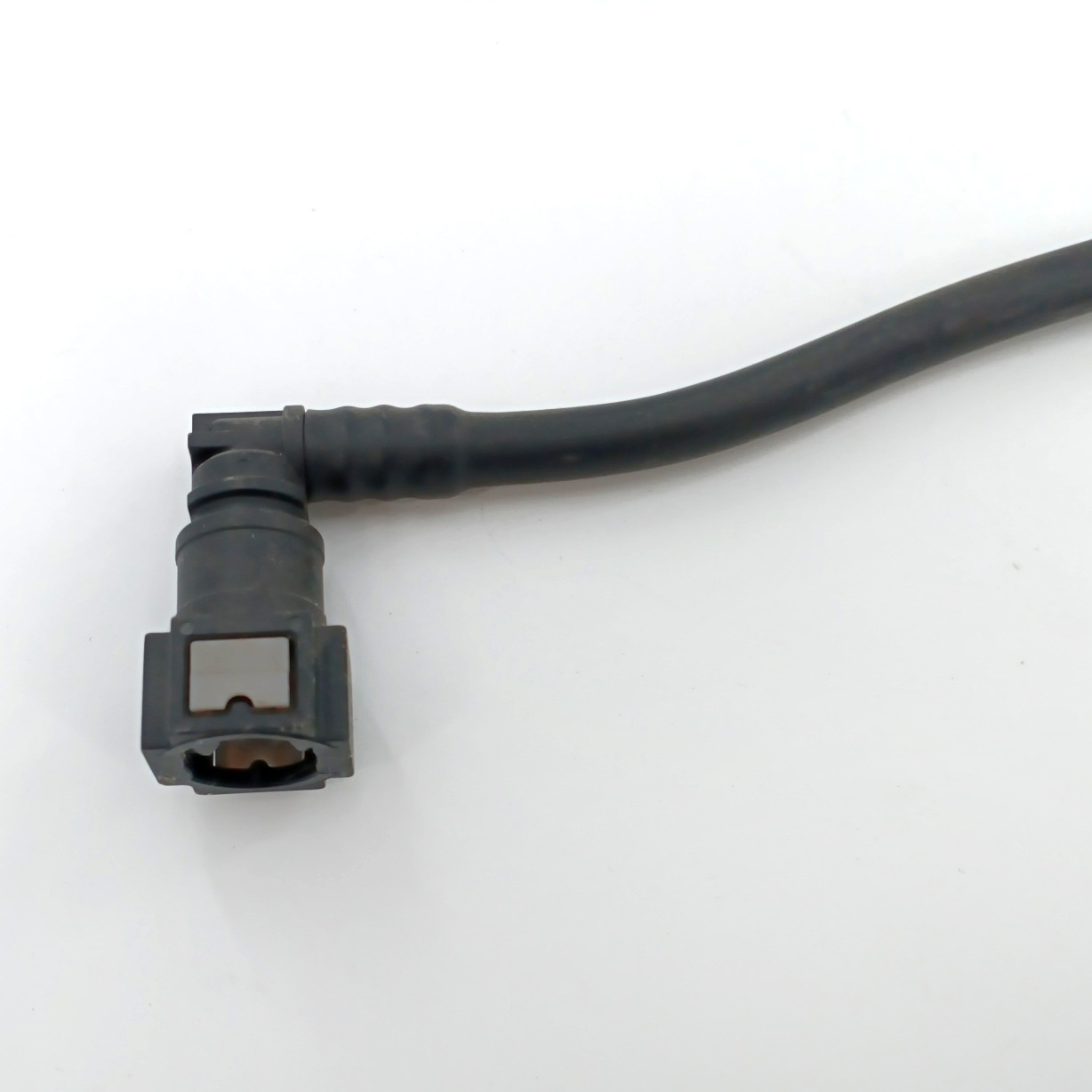 1K0201293B Fuel Pipe 201019 for Automotive Parts Gasoline Pipe Gearbox Oil Pipe