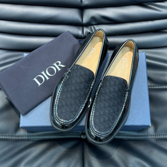 European Station Classic British Loafers High-end Sense 2025 Lazy Casual Shoes Men's Slip-on High-end Legs