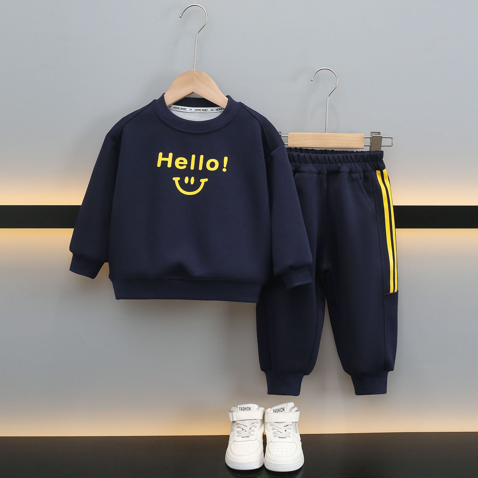 7075 traje para niños primavera para niños 2025 nuevo suéter para niños de dos piezas para niños ropa de primavera y otoño para niños