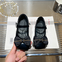 女童皮鞋2023春季新款時尚蝴蝶結兒童寶寶軟底公主鞋黑色百搭單鞋