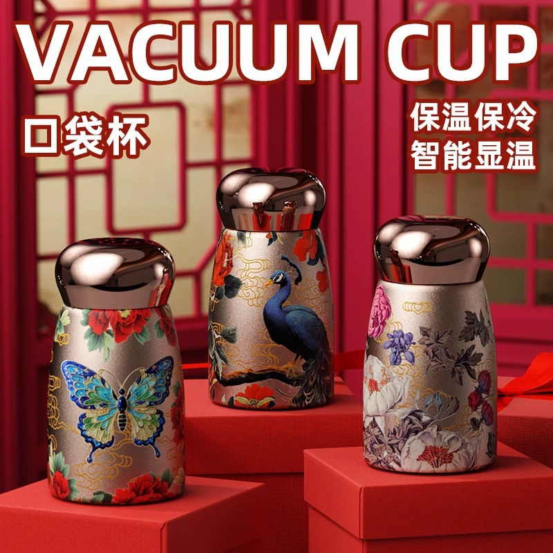 Donghai Crystal Natural Green Young Jet Treasure Treasure Treasures Lingzhuang Mouse Guardian Shiner's ordered Thousand Hands Guanyin Handle