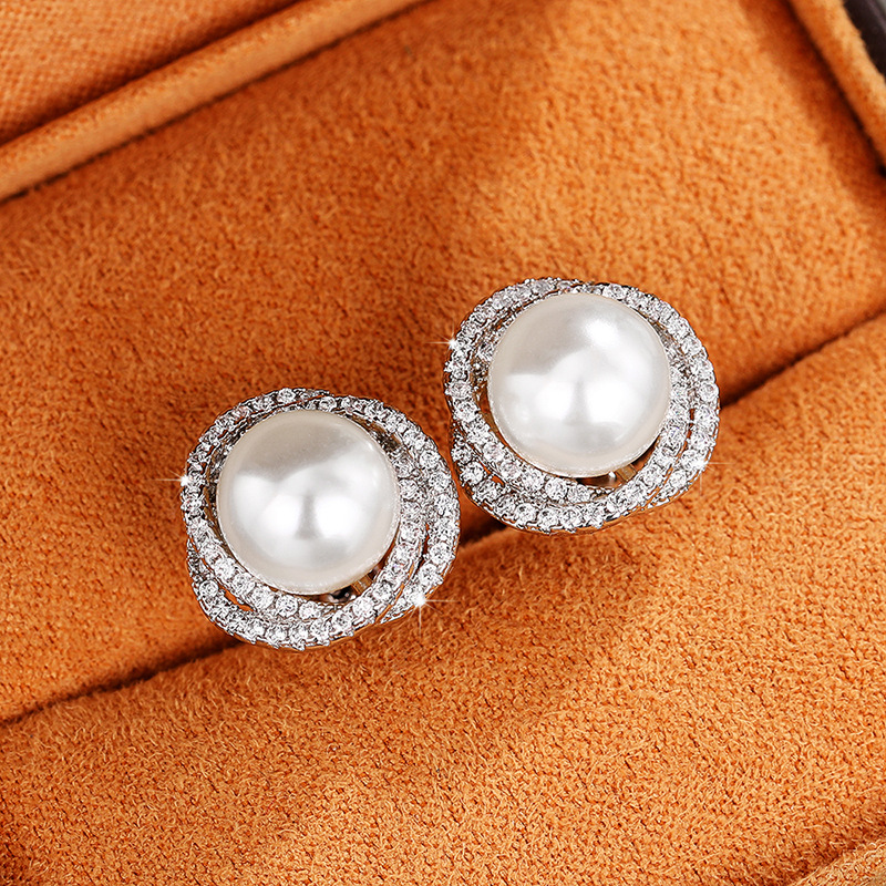 6g Weight Copper Ear Needle Material Zircon Inlay Material Ear Studs Classification 1 Pair Quantity Holiday, Daily Occasion Imitation Pearl, Copper Material Geometric Pattern Women's Gender Inlay Design Elegant Style 1 Pair Elegant Geometric Inlay Imitation Pearl Copper Zircon Ear Studs 2