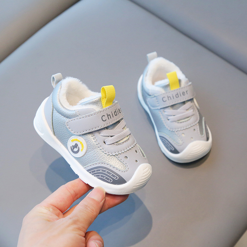 Nuevo invierno para niños engrosados zapatos para niños zapatos antideslizantes de algodón para bebés niños pequeños zapatos funcionales niñas zapatos para niños calientes