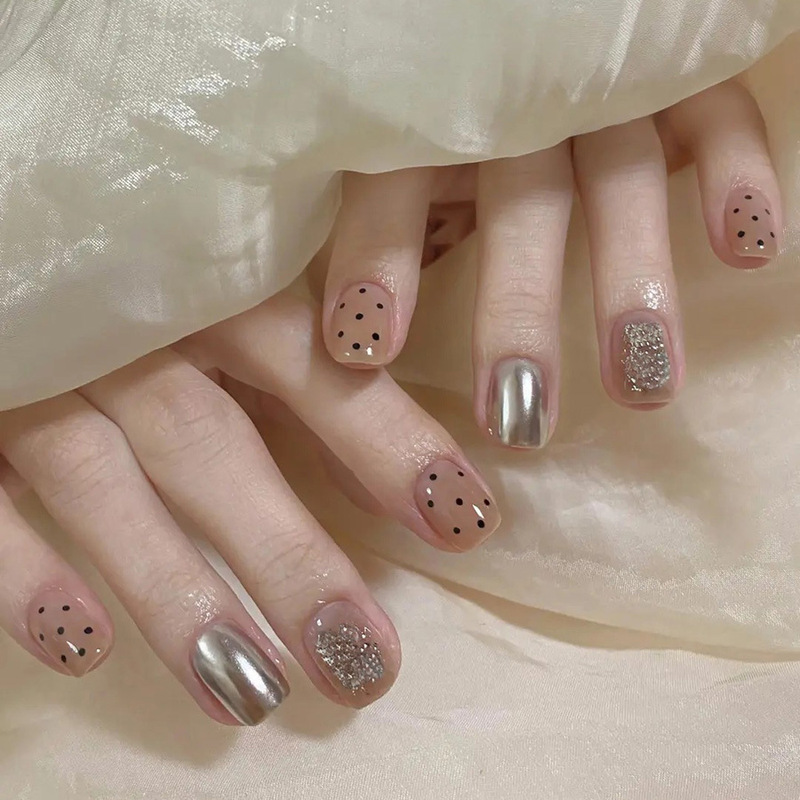 Metallic New Polka Dot Manicure Patches, Nail Elegant, Whitening, Classy Wearable Short Ins Wearable Nails 24 Pieces Metallic New Polka Dot Manicure Patches, Nail Elegant, Whitening, Classy Wearable Short Ins Wearable Nails 24 Pieces