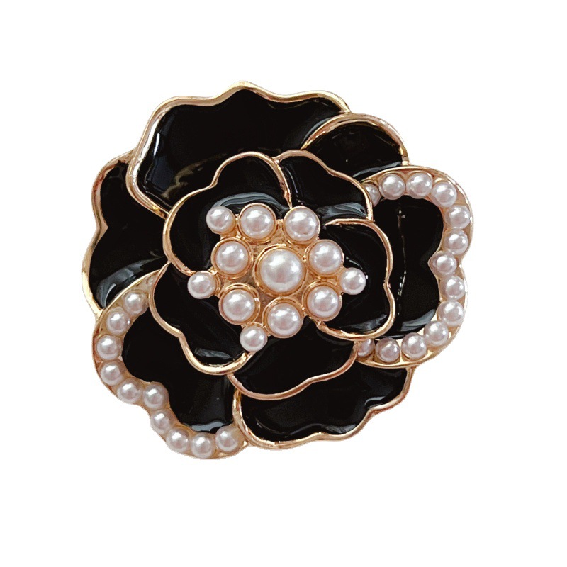 Broche camelia estilo vintage francés con perlas y multicapa_voghion.com