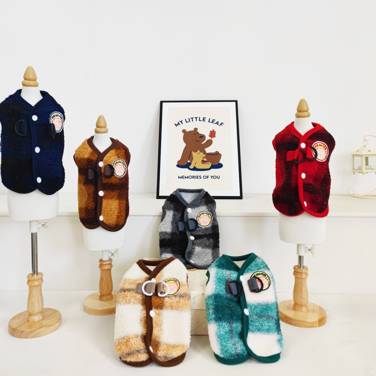 Ropa de perro otoño y invierno grueso felino grano chaleco de lana de espalda abrazadera de tracción perro pequeño peluche artículos de mascotas