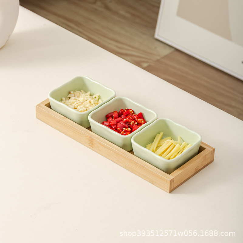 우유 녹색 3 그리드 로그 플레이트