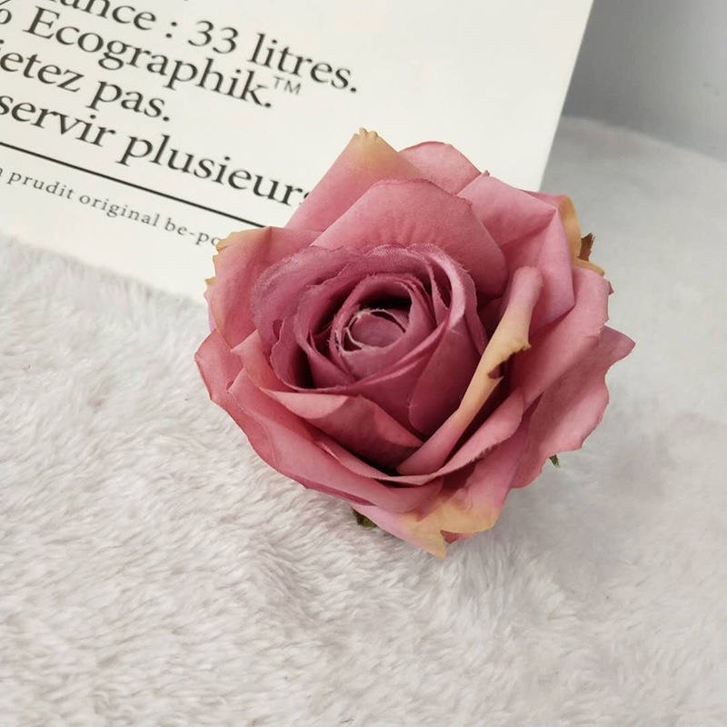 Fábrica directa de simulación de bordes de rosas de seda europea pequeños accesorios de disparo de artículos de boda