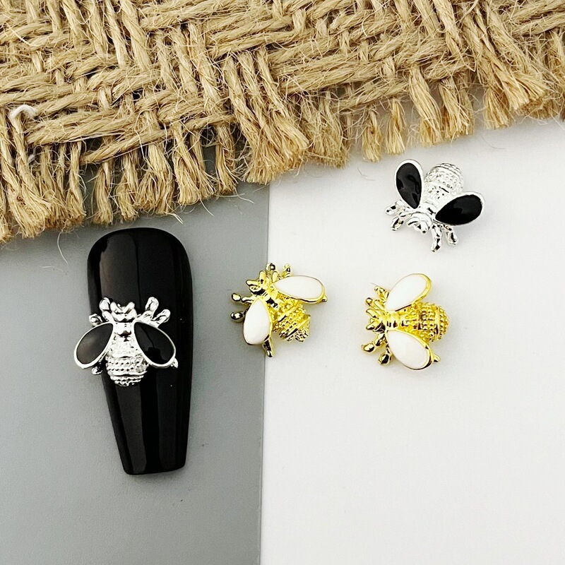 Cross-Border New Alloy Nail Art Accessories, Vintage Gold and Silver Punk Style, Small Bee Insect Metal Nail Decorations